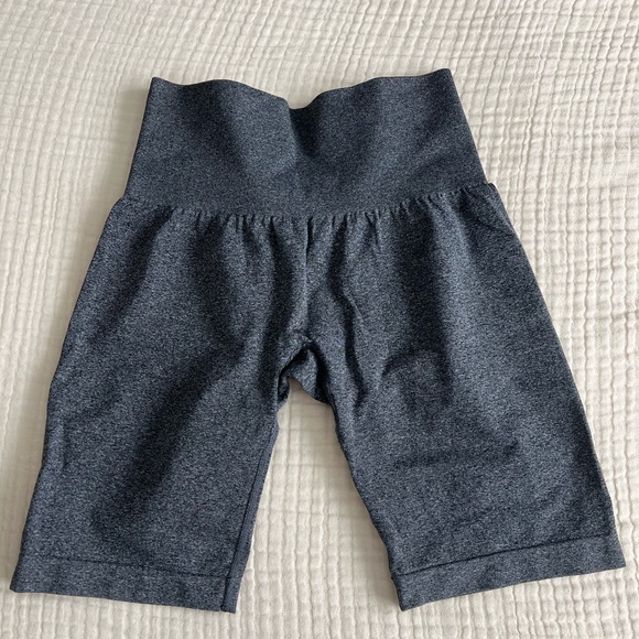 Small NVGTN Contour Seamless Biker Shorts - Picture 2 of 3